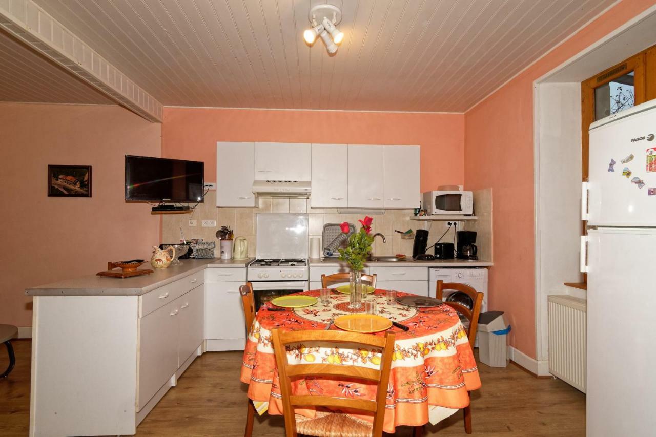 Gite De Sauviat 25 Chemin Du Grand Pacher Le Bourg De Sauviat 63120 Εξωτερικό φωτογραφία