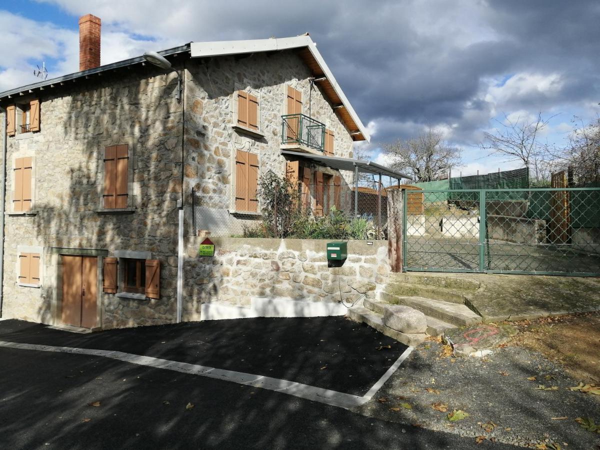 Gite De Sauviat 25 Chemin Du Grand Pacher Le Bourg De Sauviat 63120 Εξωτερικό φωτογραφία